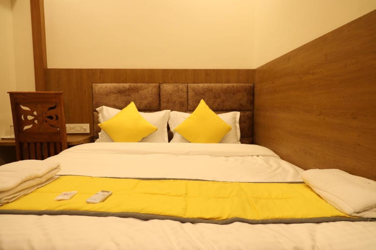 Hotel President Park Коямпутур Номер фото